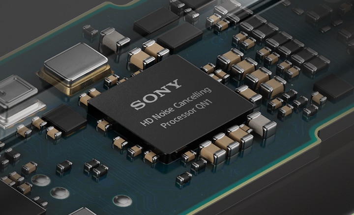 Detail of circuit board featuring the HD Noise Cancelling Processor QN1